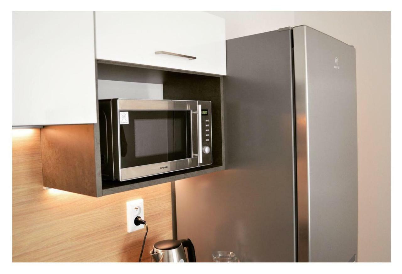 Sgl Apartments Lavickova Trencin Bagian luar foto
